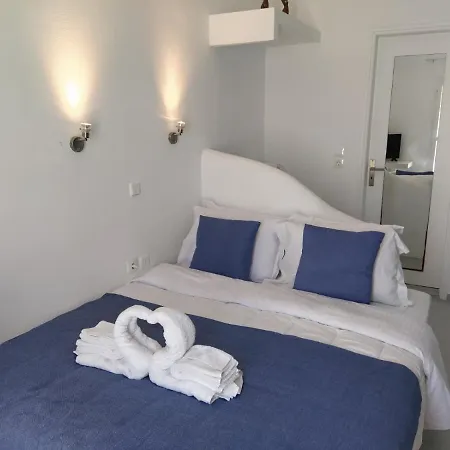 Hotel Rings Perissa (Santorini)