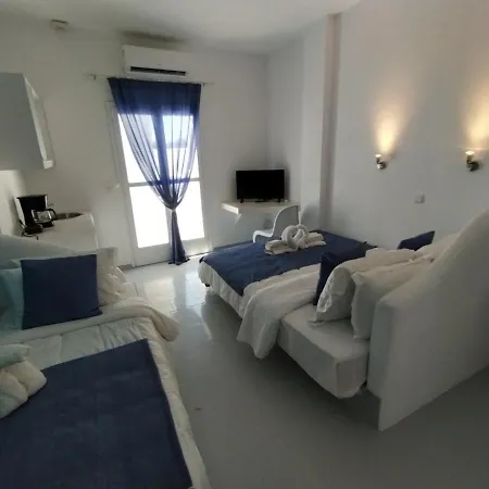 Hotel Rings Perissa (Santorini)