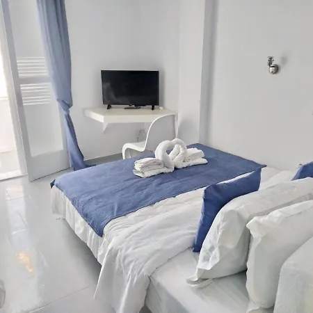Hotel Rings Perissa (Santorini)